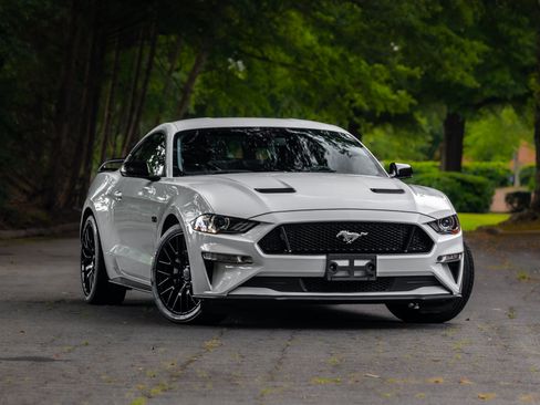 Used 2020 Ford Mustang GT Premium RWD image 1