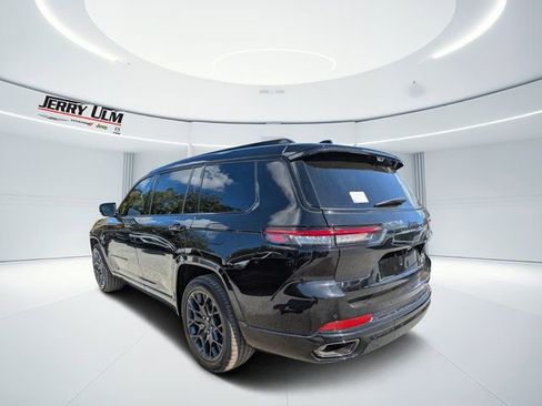 New 2025 Jeep Grand Cherokee L Summit w/ Advanced Protech Group IV image 5