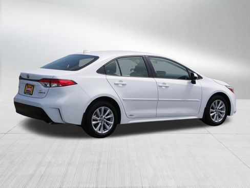 Used 2023 Toyota Corolla LE w/ LE Convenience Package AWD/4WD image 7