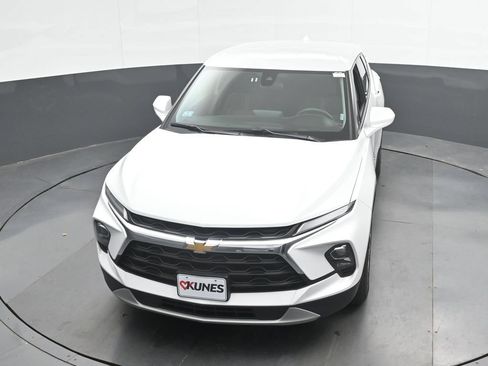 Used 2025 Chevrolet Blazer LT AWD/4WD image 33