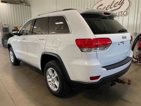 Used 2016 Jeep Grand Cherokee Laredo w/ Quick Order Package 23E AWD/4WD image 3
