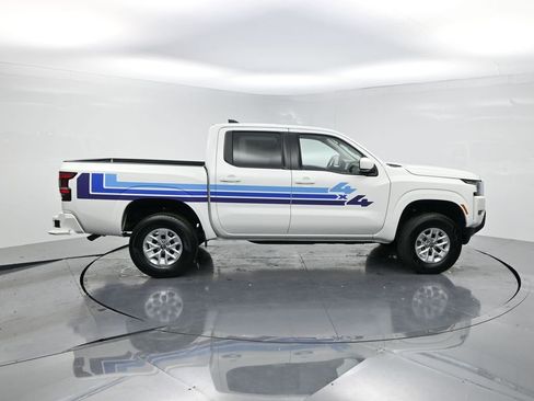 Used 2024 Nissan Frontier SV AWD/4WD image 4