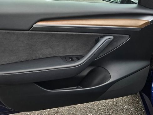 Used 2023 Tesla Model 3 Standard Range image 10