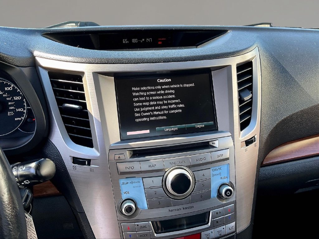Used 2014 Subaru Outback 2.5i Limited AWD/4WD image 9