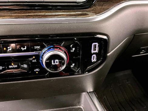 Used 2025 GMC Sierra 1500 Elevation AWD/4WD image 15