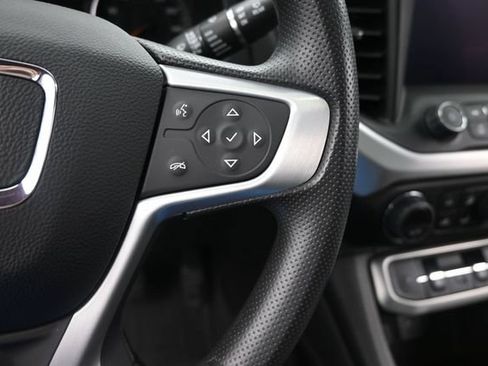Used 2023 GMC Acadia SLE w/ Driver Convenience Package FWD image 32