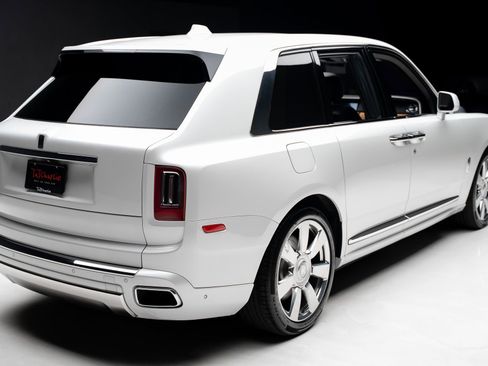 Used 2019 Rolls-Royce Cullinan AWD/4WD image 33