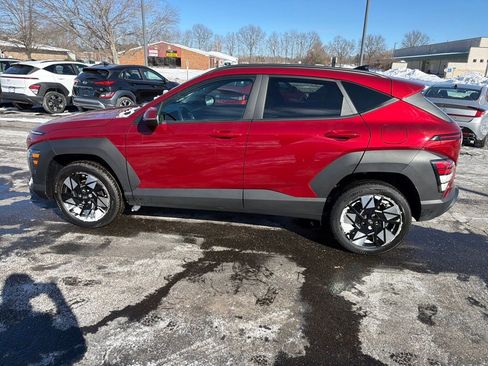 Certified 2025 Hyundai Kona SEL image 6