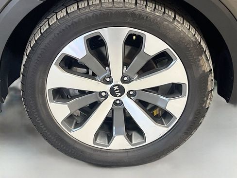 Used 2022 Kia Telluride S image 34