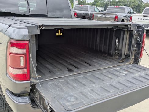 Used 2019 RAM 1500 Limited AWD/4WD image 8