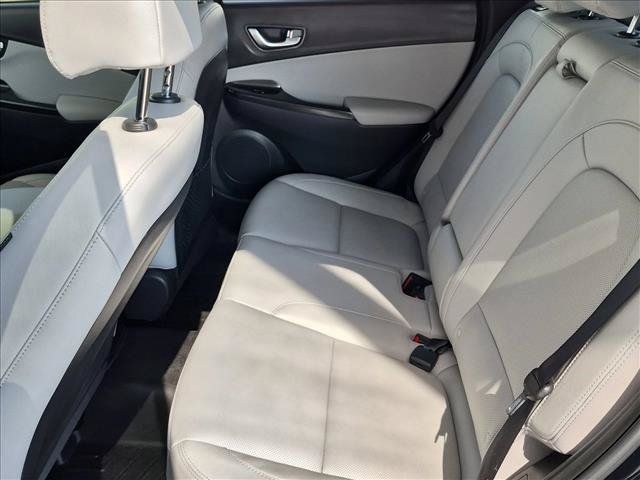 Used 2023 Hyundai Kona Limited AWD/4WD image 19