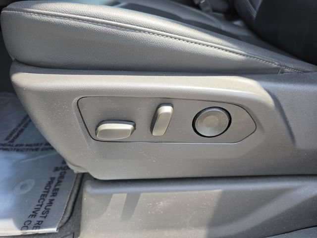 Used 2025 GMC Sierra 1500 SLT AWD/4WD image 23