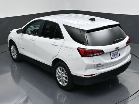 Used 2022 Chevrolet Equinox LS w/ LS Convenience Package AWD/4WD image 42