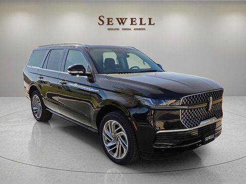 New 2025 Lincoln Navigator Reserve AWD/4WD image 6