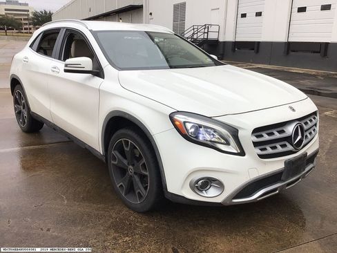 Used 2019 Mercedes-Benz GLA 250 SUV image 5