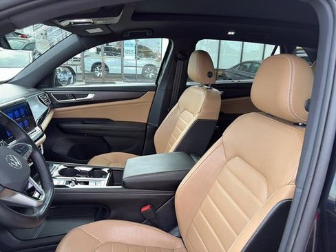 Certified 2024 Volkswagen Atlas Cross Sport SEL R-Line image 15