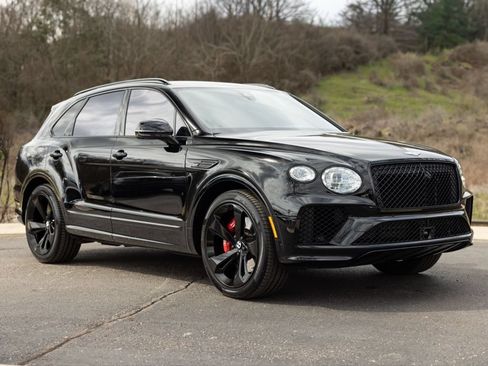Certified 2025 Bentley Bentayga AWD/4WD image 14