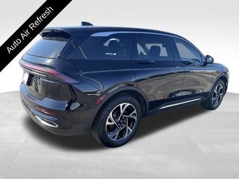 Certified 2024 Lincoln Nautilus Premier w/ Equipment Group 102A image 8