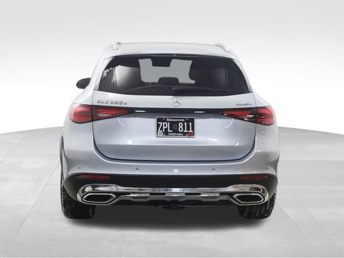 Used 2025 Mercedes-Benz GLC 350e 4MATIC image 4