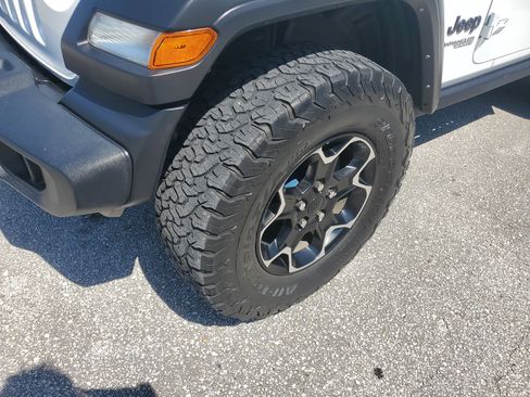 Used 2021 Jeep Wrangler Sport AWD/4WD image 5