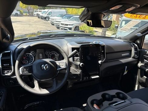 Used 2025 RAM 2500 Big Horn AWD/4WD image 14