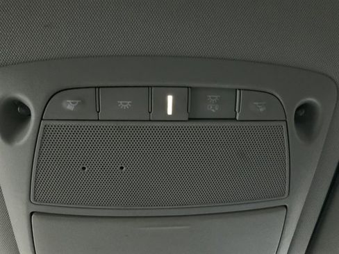 Used 2019 Nissan Rogue SV image 30