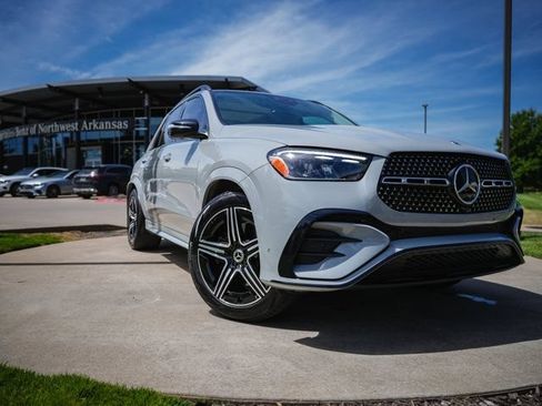Used 2024 Mercedes-Benz GLE 350 4MATIC image 2