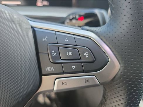 New 2026 Volkswagen Tiguan SE R-Line FWD image 21