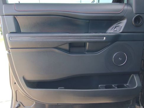 Used 2023 Ford Expedition Max Limited image 43