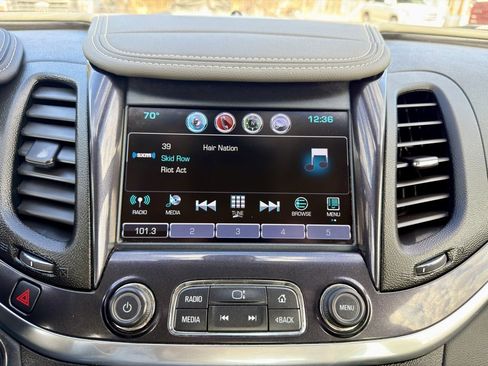 Used 2018 Chevrolet Impala LT image 22