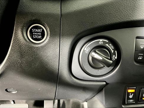 Certified 2024 Nissan Frontier SV w/ SV Convenience Package AWD/4WD image 37
