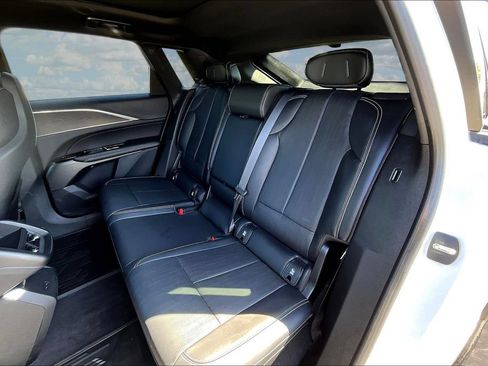 Used 2024 Cadillac Lyriq Luxury RWD image 22