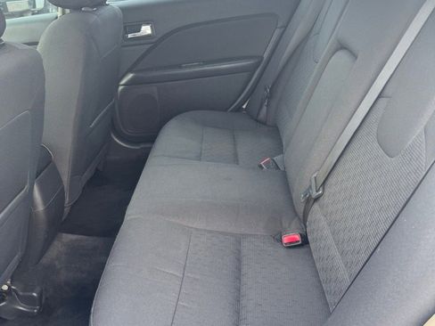 Used 2012 Ford Fusion SE image 9