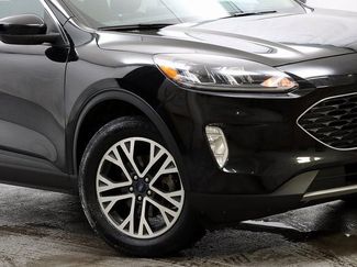 Used 2020 Ford Escape SEL video 3
