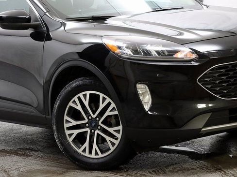 Used 2020 Ford Escape SEL image 3