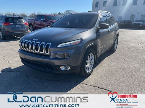 Used 2016 Jeep Cherokee Latitude AWD/4WD image 1