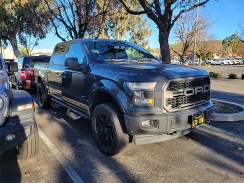 Used 2017 Ford F150 XLT w/ Equipment Group 302A Luxury image 11