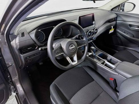 Certified 2025 Nissan Sentra SV FWD image 7