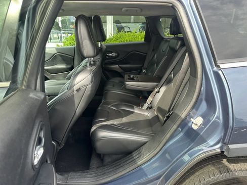 Used 2020 Jeep Cherokee Limited FWD image 12