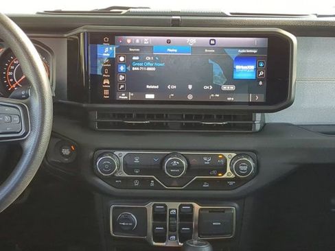 Used 2025 Jeep Gladiator Sport AWD/4WD image 14