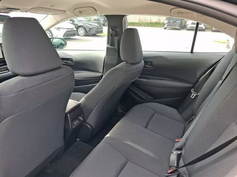 Used 2026 Toyota Corolla LE FWD image 5