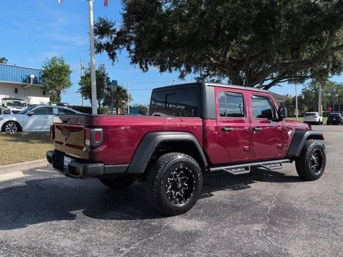 Used 2022 Jeep Gladiator Sport AWD/4WD image 4
