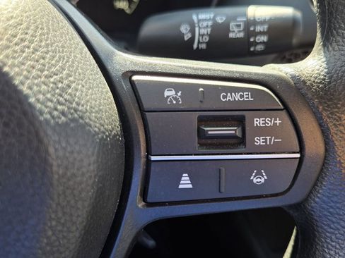 Used 2024 Honda HR-V LX image 25