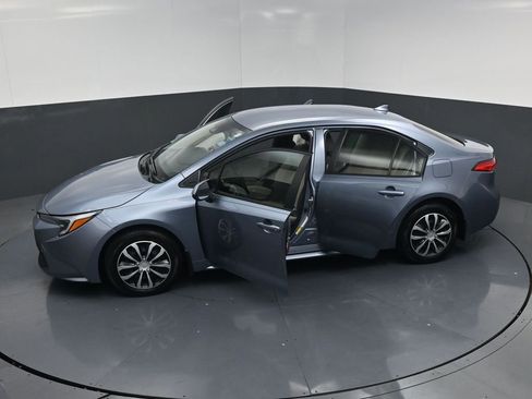 Used 2024 Toyota Corolla LE image 25