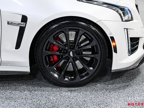 Used 2018 Cadillac CTS V w/ Carbon Fiber Package RWD image 12