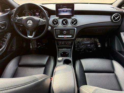 Used 2019 Mercedes-Benz CLA 250 image 12