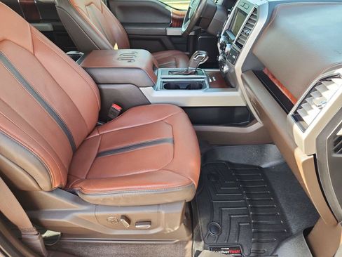 Used 2018 Ford F150 King Ranch w/ Equipment Group 601A Luxury AWD/4WD image 28