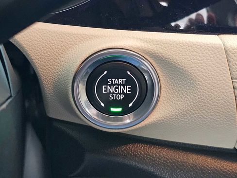 Used 2020 Buick Encore GX Essence w/ Experience Buick Package FWD image 29