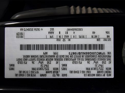 Used 2022 Ford Escape SE w/ SE Sport Appearance Package image 18