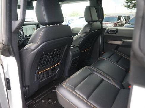 Certified 2023 Ford Bronco Badlands w/ Sasquatch Package AWD/4WD image 11